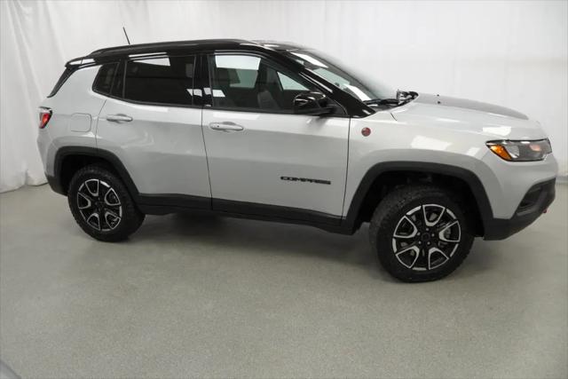 2025 Jeep Compass Trailhawk 4x4