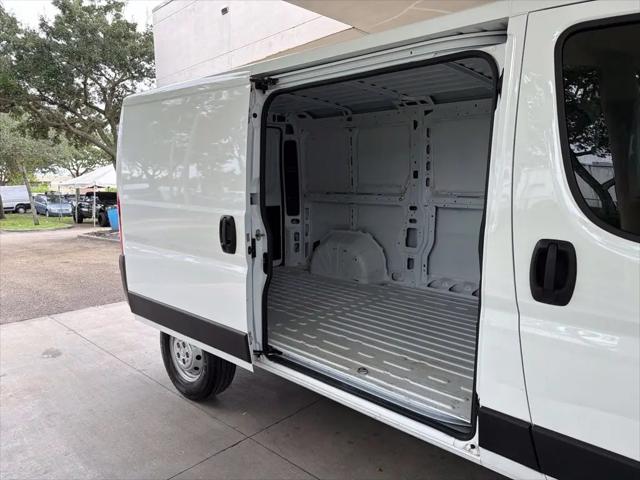 2023 Ram ProMaster Cargo Van Low Roof 136 WB