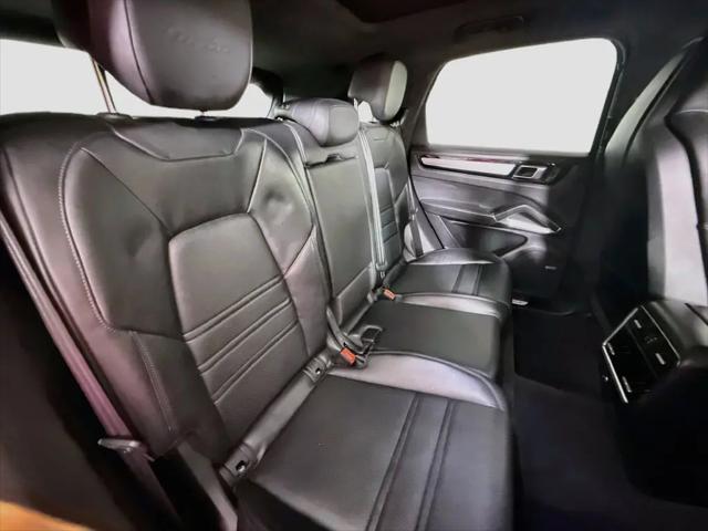 2023 Porsche Cayenne Turbo