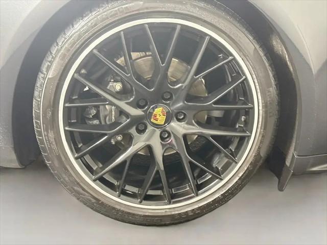 2023 Porsche Panamera 4