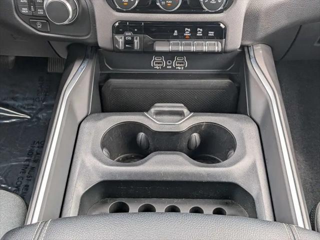 2025 Ram 1500 Big Horn Crew Cab 4x4 64 Box