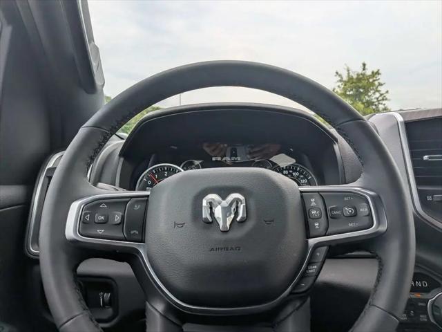 2025 Ram 1500 Big Horn Crew Cab 4x4 64 Box
