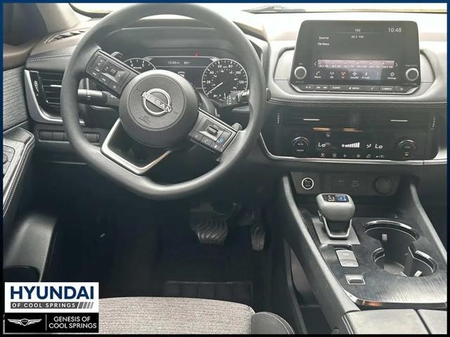2022 Nissan Rogue SV FWD
