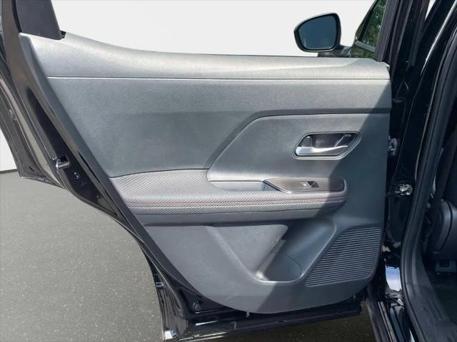 2025 Nissan Kicks SR Intelligent AWD