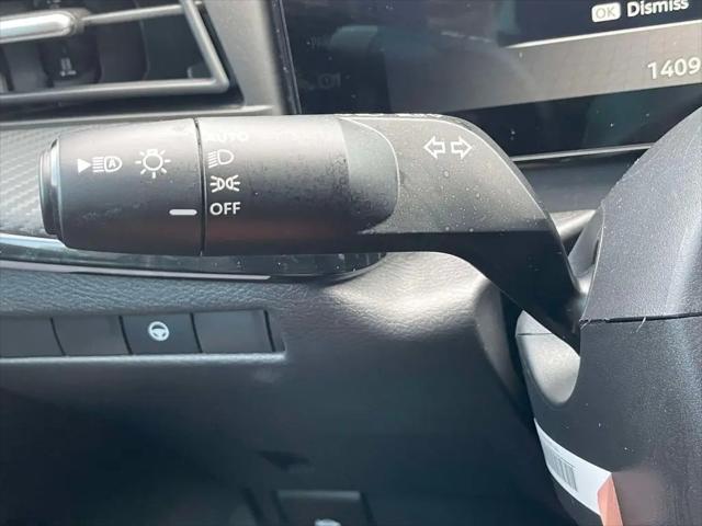 2025 Nissan Kicks SR Intelligent AWD