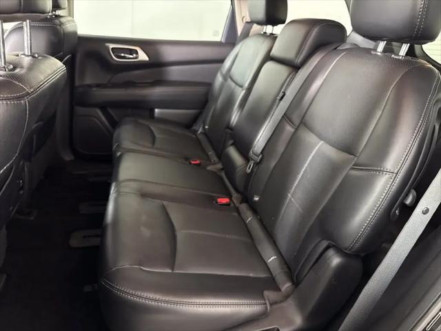 2017 Nissan Pathfinder Platinum