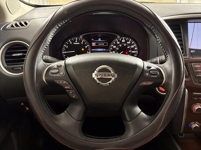 2017 Nissan Pathfinder Platinum