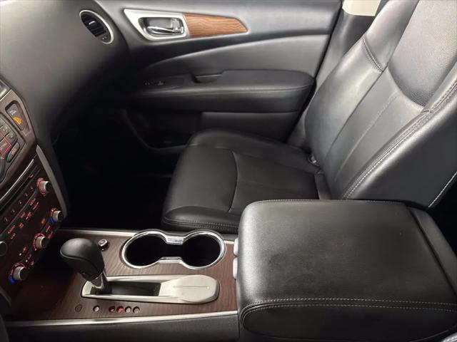 2017 Nissan Pathfinder Platinum