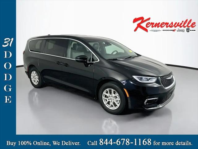 2025 Chrysler Pacifica Select for sale in Kernersville, NC