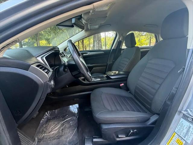 2020 Ford Fusion SE