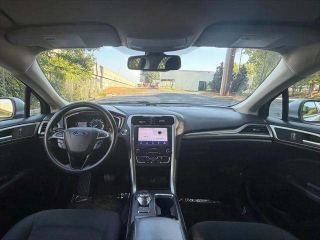 2020 Ford Fusion SE