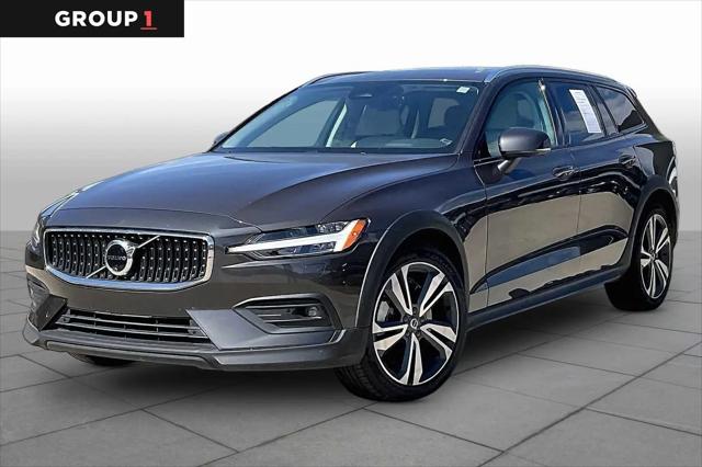 2025 Volvo V60 Cross Country Plus, B5 AWD Gas mild hybrid for sale in Grapevine, TX