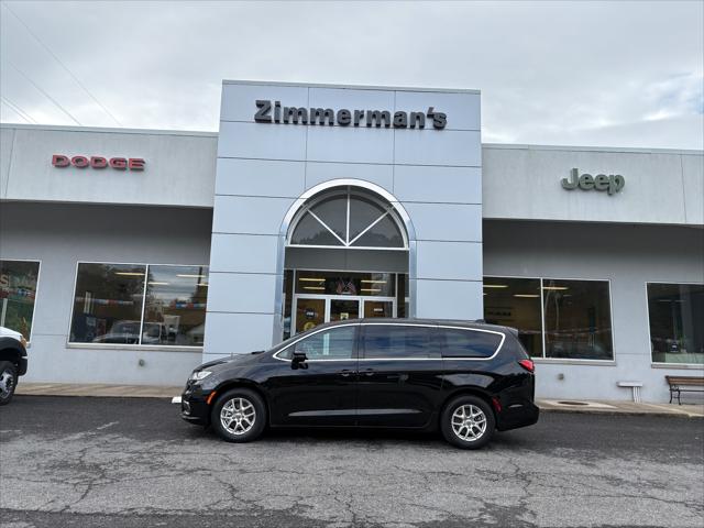 2025 Chrysler Pacifica Select for sale in Sunbury, PA