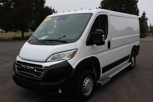2025 Ram ProMaster 2500 Cargo Van Tradesman Low Roof 136 WB w/Pass Seat