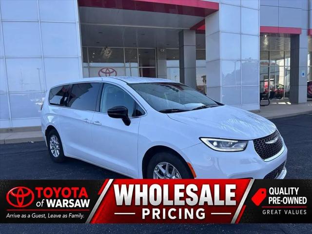 2024 Chrysler Pacifica Touring L for sale in Warsaw, IN