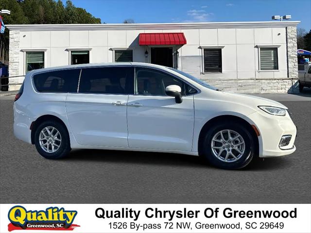 2023 Chrysler Pacifica Touring L for sale in Greenwood, SC