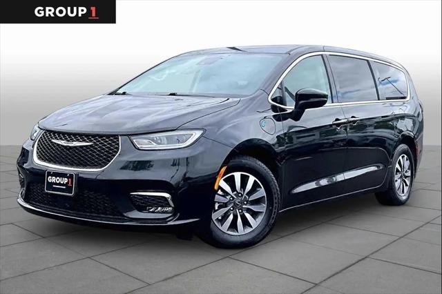 2023 Chrysler Pacifica Hybrid Touring L for sale in Landover Hills, MD