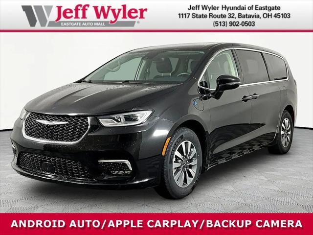2022 Chrysler Pacifica Hybrid Touring L for sale near BATAVIA, OH