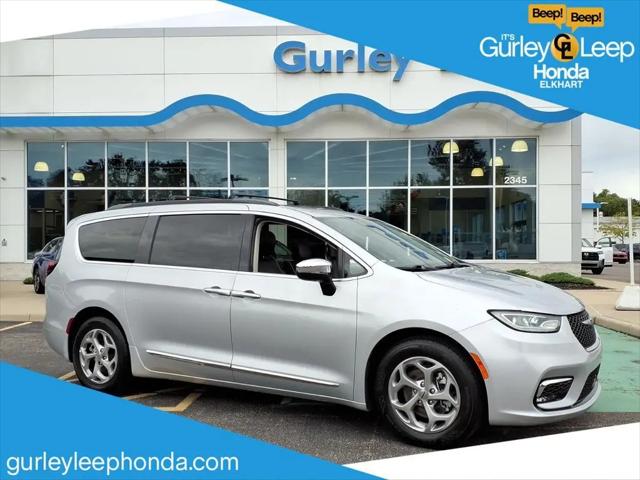 2023 Chrysler Pacifica Limited for sale in Elkhart, IN