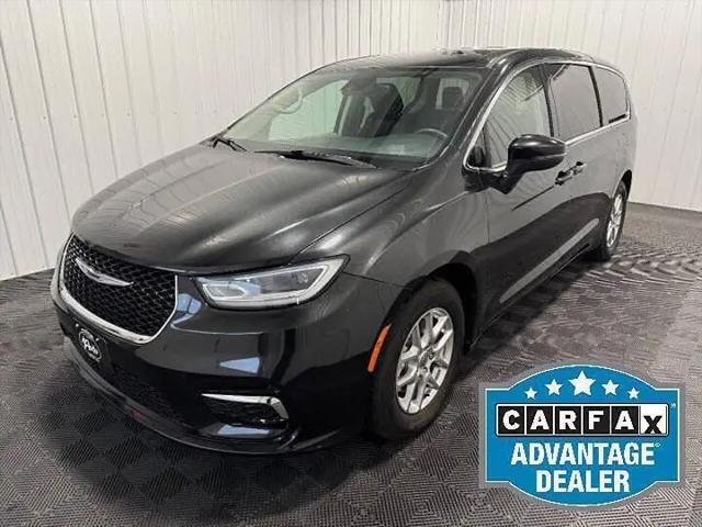2023 Chrysler Pacifica Touring L for sale in Appleton, WI