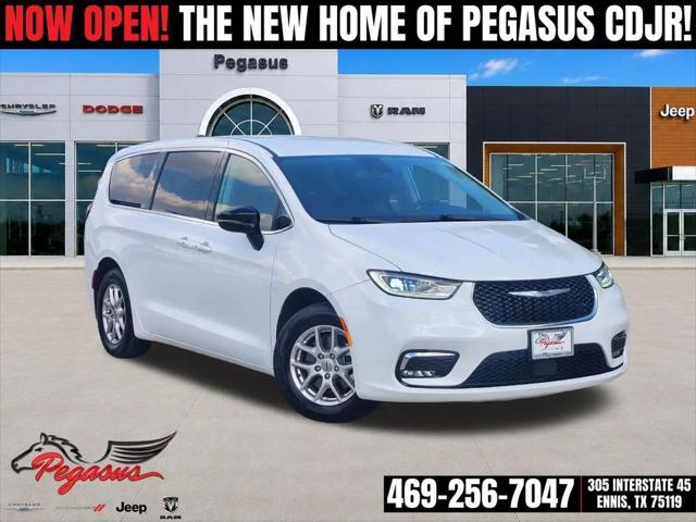 2024 Chrysler Pacifica Touring L for sale in Ennis, TX
