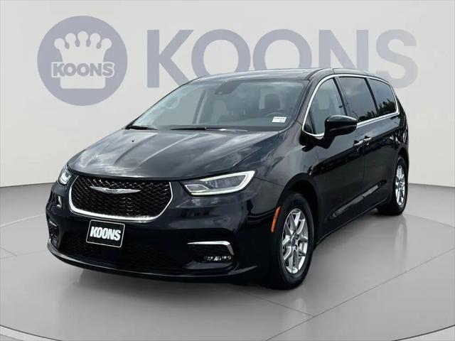 2024 Chrysler Pacifica Touring L for sale in Sterling, VA
