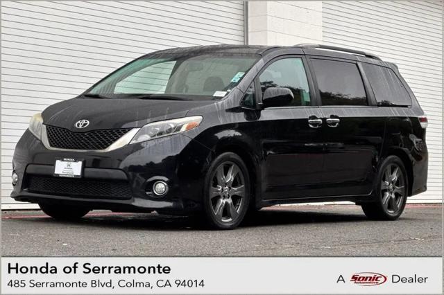 2017 Toyota Sienna SE 8 Passenger for sale in Colma, CA