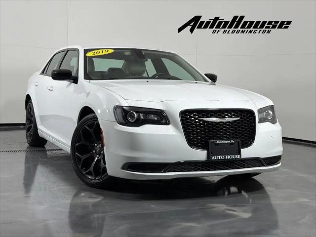2019 Chrysler 300 Touring for sale in Bloomington, IL