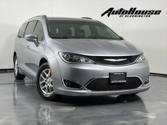 2020 Chrysler Pacifica Touring L for sale in Bloomington, IL