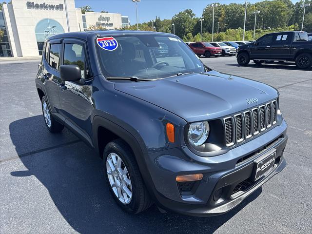 2023 Jeep Renegade Latitude 4x4 2023 Jeep Renegade Latitude 4x4