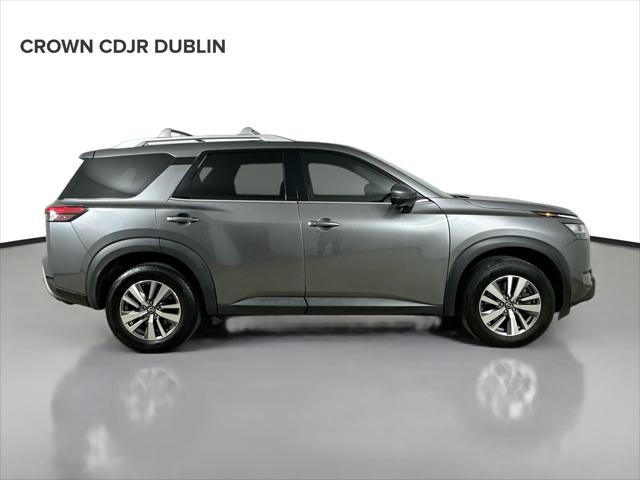 2023 Nissan Pathfinder SL 4WD