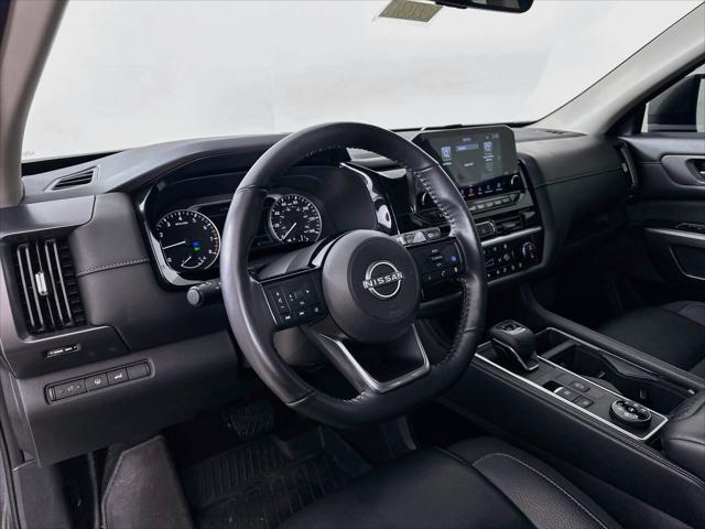 2023 Nissan Pathfinder SL 4WD