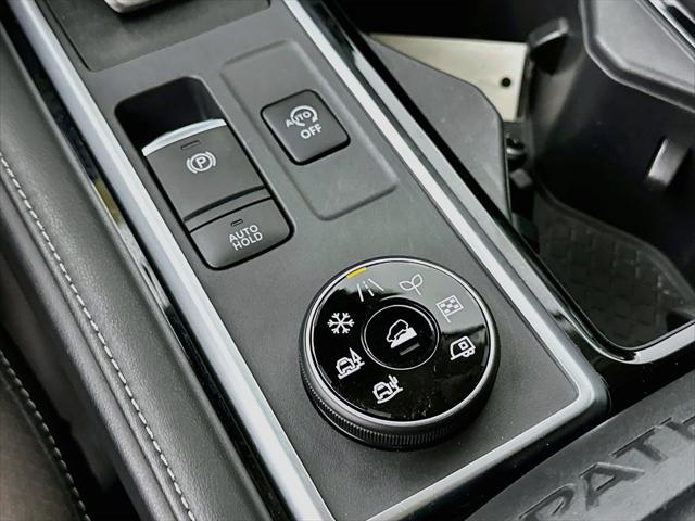 2023 Nissan Pathfinder SL 4WD