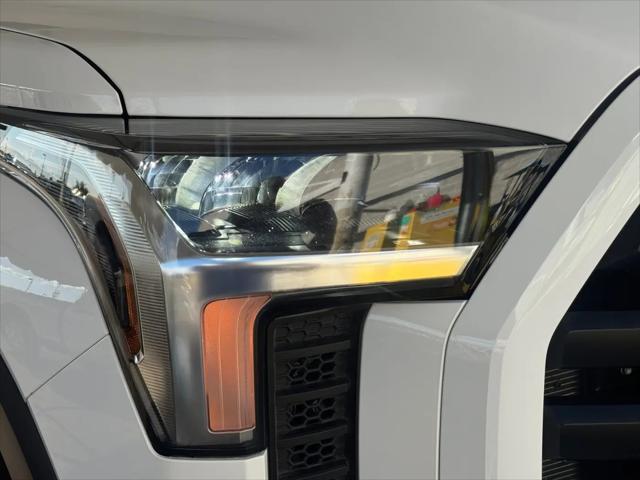 2026 Toyota Tundra SR5 CrewMax 5.5 Bed