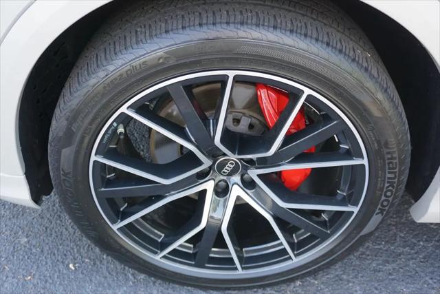 2022 Audi Q8 Premium Plus 55 TFSI quattro Tiptronic