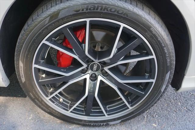 2022 Audi Q8 Premium Plus 55 TFSI quattro Tiptronic