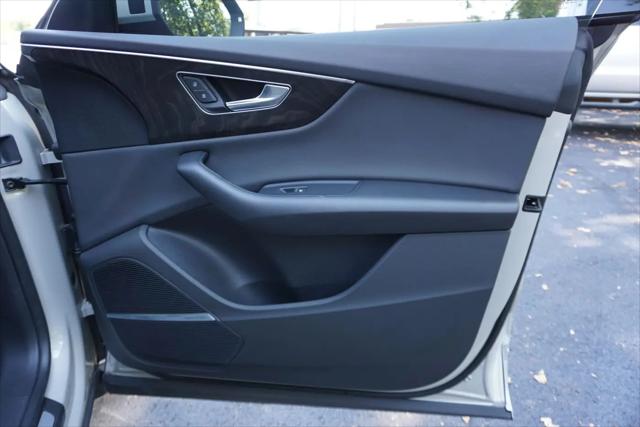 2022 Audi Q8 Premium Plus 55 TFSI quattro Tiptronic