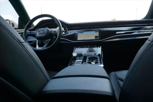 2022 Audi Q8 Premium Plus 55 TFSI quattro Tiptronic