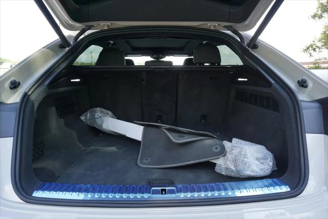 2022 Audi Q8 Premium Plus 55 TFSI quattro Tiptronic