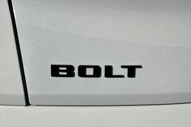 2027 Chevrolet Bolt LT FWD