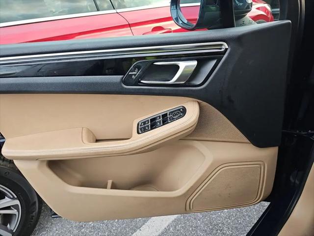 2019 Porsche Macan Macan