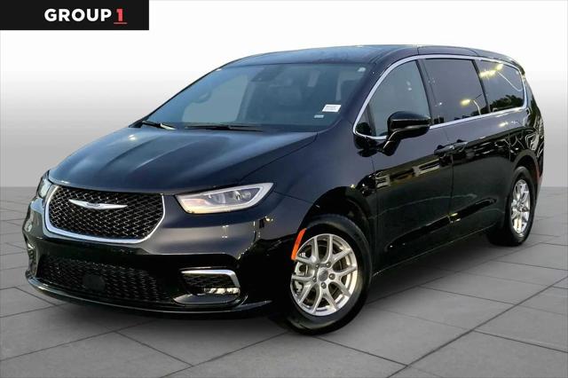 2025 Chrysler Pacifica Select for sale in Columbus, GA