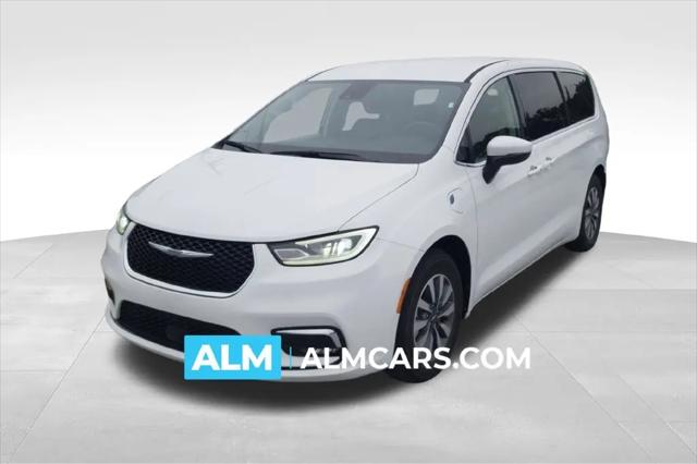 2023 Chrysler Pacifica Hybrid Touring L for sale in Florence, SC