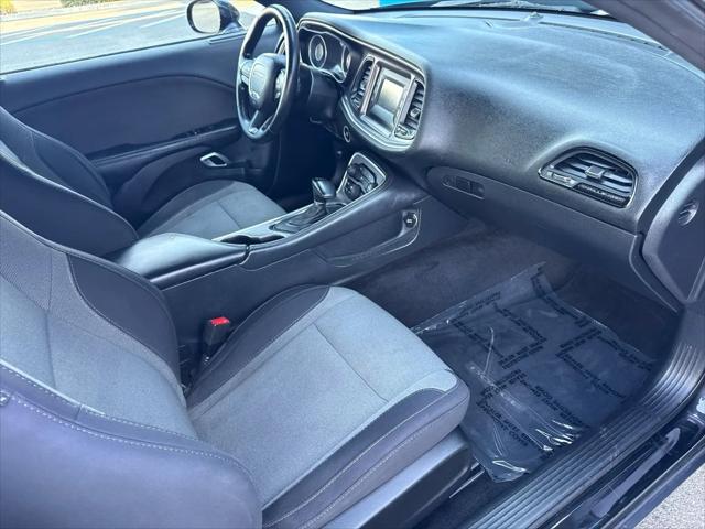 2015 Dodge Challenger SXT