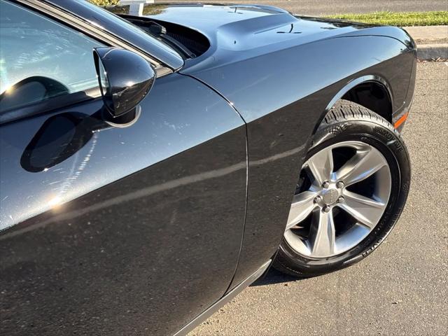 2015 Dodge Challenger SXT