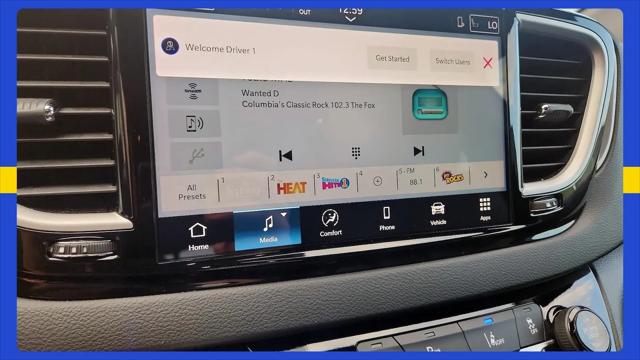 2025 Chrysler Pacifica Select