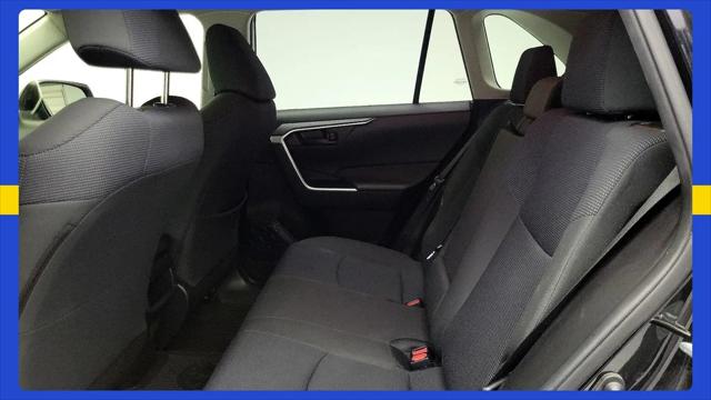 2020 Toyota RAV4 LE for sale in Kenosha, WI