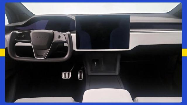 2023 Tesla Model X Plaid Tri Motor All-Wheel Drive