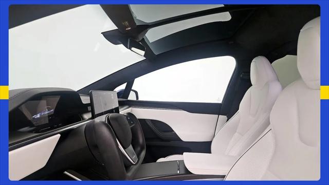 2023 Tesla Model X Plaid Tri Motor All-Wheel Drive