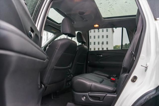 2022 Honda Pilot AWD Elite